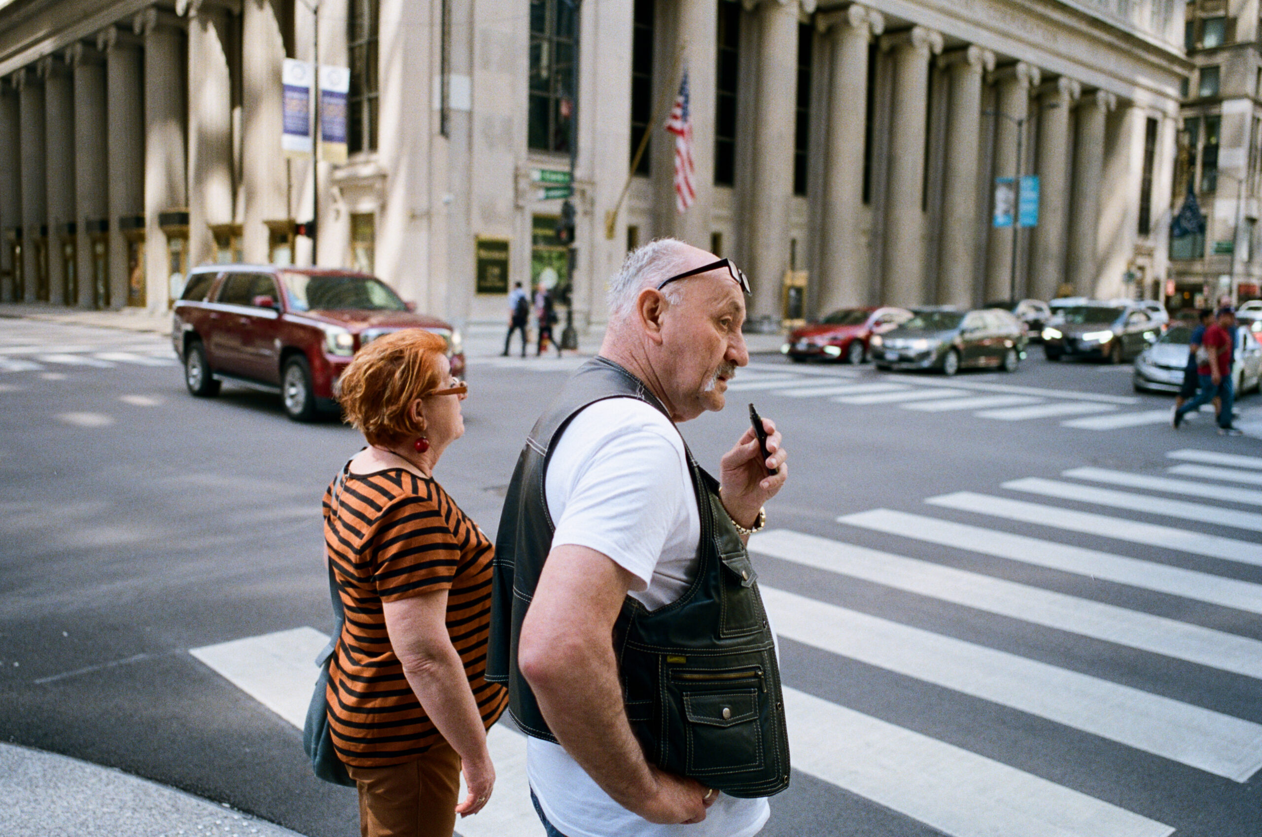 Side-eye_000047200037